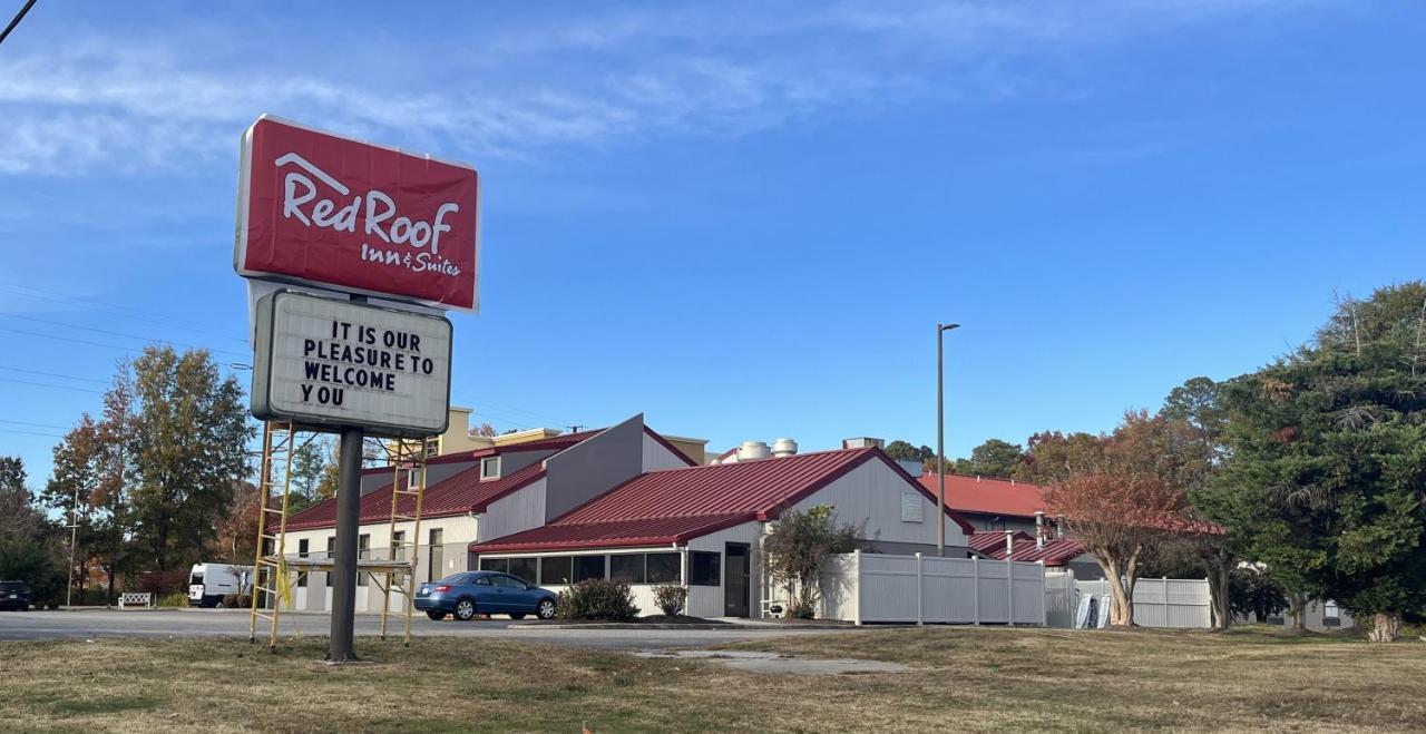 Red Roof Inn & Suites Newport News Buitenkant foto